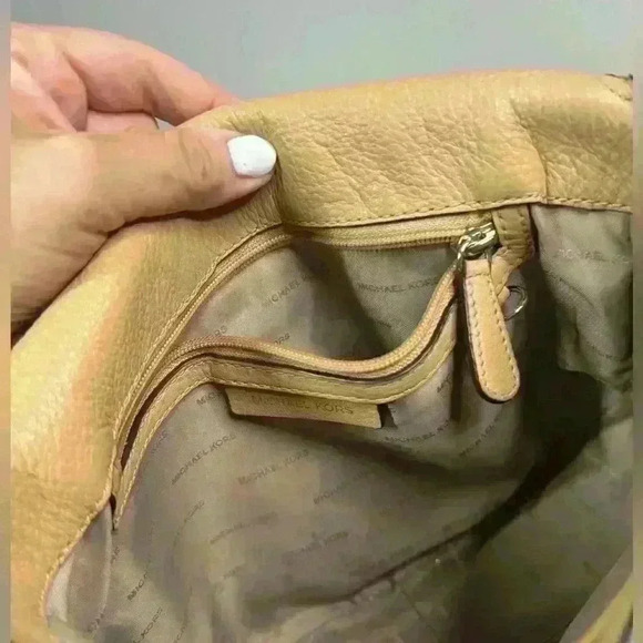 Michael Kors Evie Shoulder Bag Butternut Neutral Beige Fall Capsule Everyday - Picture 14 of 17